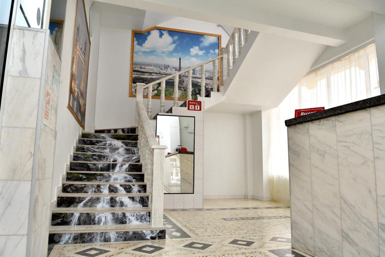 Caransebeş Casa Simescu I 호스텔 외부 사진